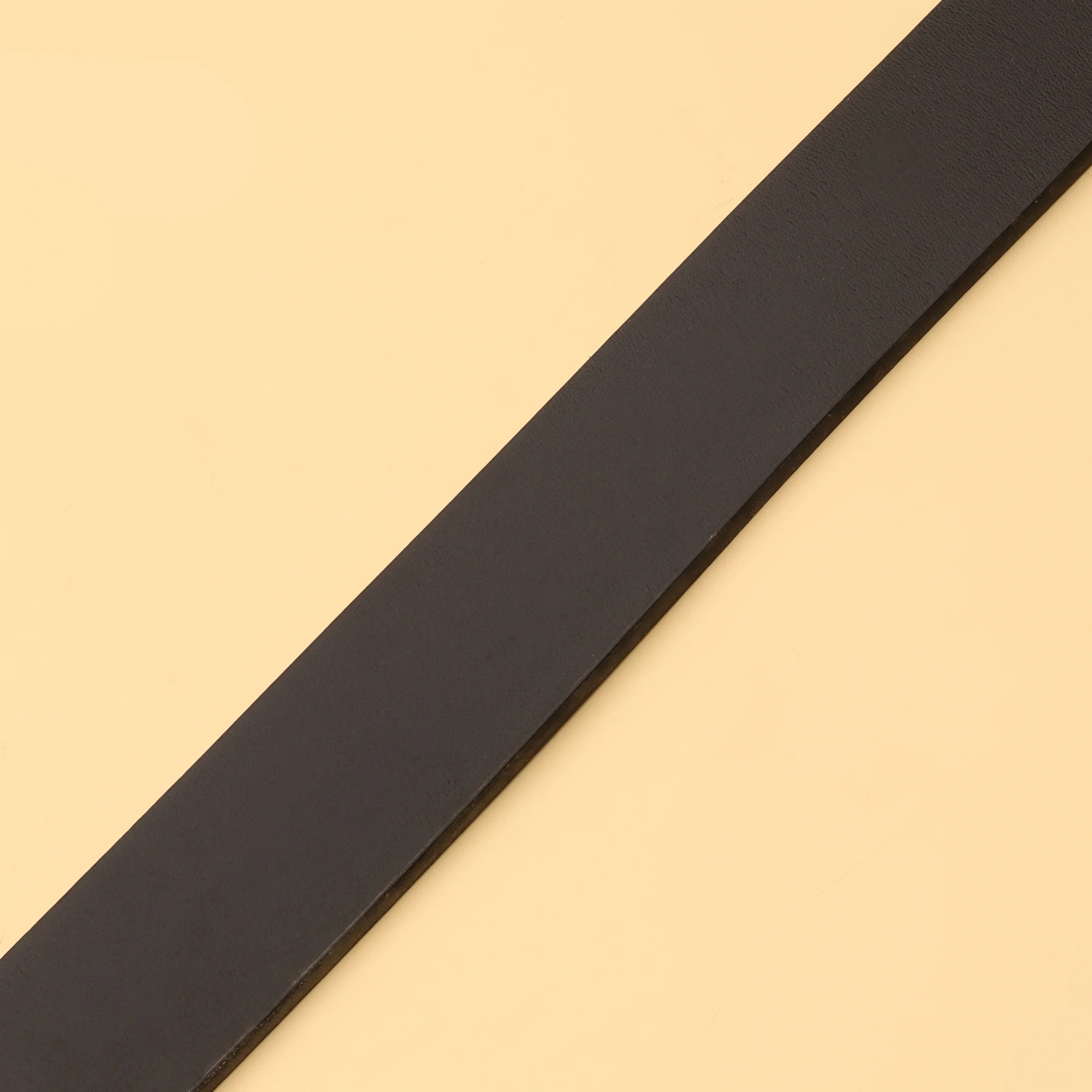 Black Leather Belt with Iconic Double G Buckle - Image 4